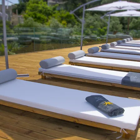 Ionian Eye Design & *