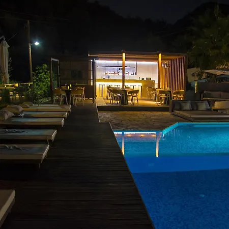 Ionian Eye Design Studios&spa * Mesongí